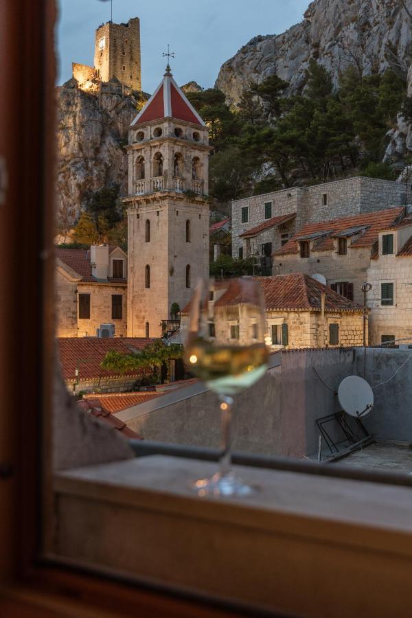 Charming Stone Apartment With Jacuzzi In Center Of Omiš Exterior foto